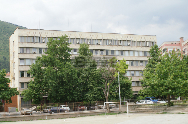 Около 3000 метра електрически проводници са били откраднати по време на снежна буря в твърдишкото село Бяла паланка Около 3000 метра електрически проводници са били откраднати по време на снежна буря в твърдишкото село Бяла паланка