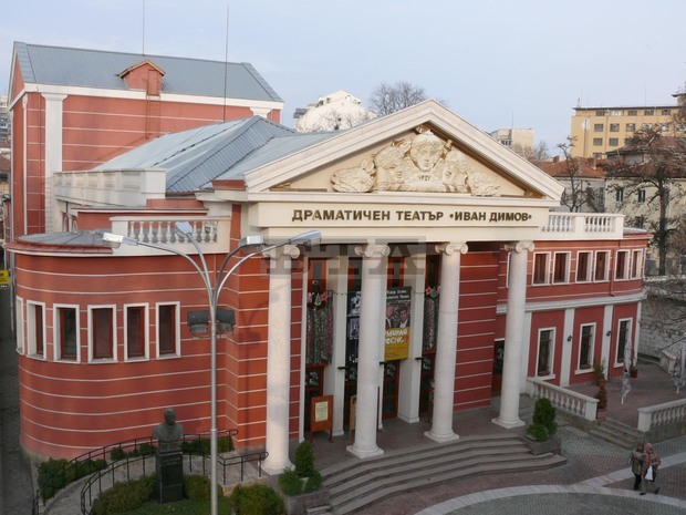 Празниците "Театър, обичам те" събират в Хасково сценични звезди от 11 до 18 юни Празниците "Театър, обичам те" събират в Хасково сценични звезди от 11 до 18 юни