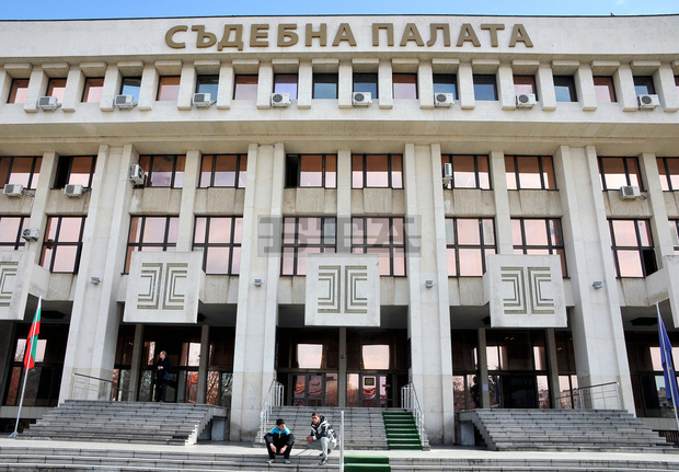 Бургаски магистрати разпитаха по скайп Димитър Желязков - Очите по делото срещу местния общински съветник Бенчо Бенчев