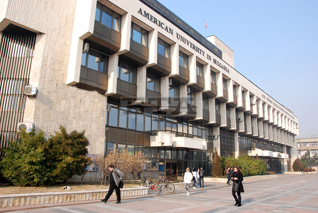 Конференция "25 години след падането  на Берлинската стена" ще се състои в Американския университет в България