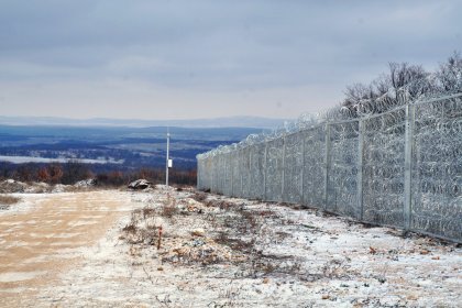 Attempts by Illegal Migrants to Enter Bulgaria Increase Severalfold
