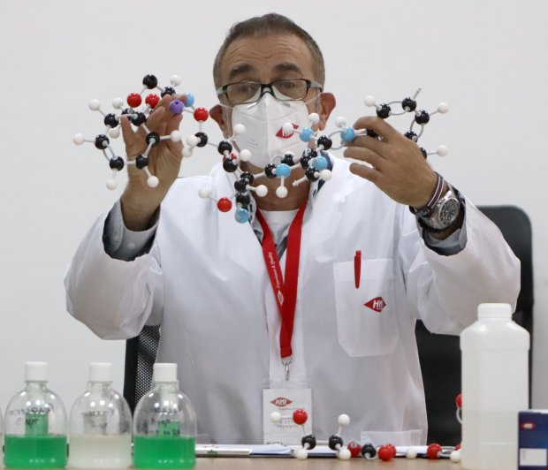 Нови дезинфектанти, полезни за здравето с комбинация между природни продукти и химия ще произвежда ХМИ- Велико Търново в сътрудничество с проф. Йонко Мермерски