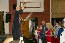 „МНОГАЯ ЛЕТА” ЗА НАЧАЛОТО НА НОВИЯТ СЕЗОН НА МУЗИКАЛНИЯ ТЕАТЪР