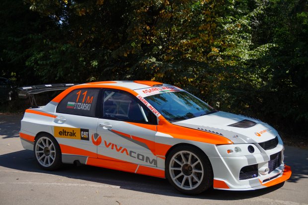 VIVACOM става партньор на 18-кратния шампион на България - автомобилния пилот Илия Царски