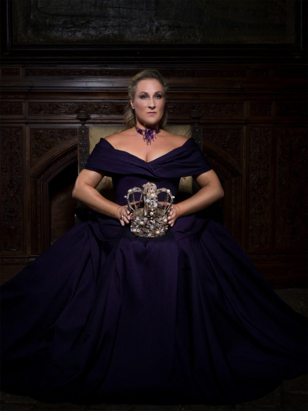 Диана Дамрау анонсира новия си албум "Кралиците Тюдор"