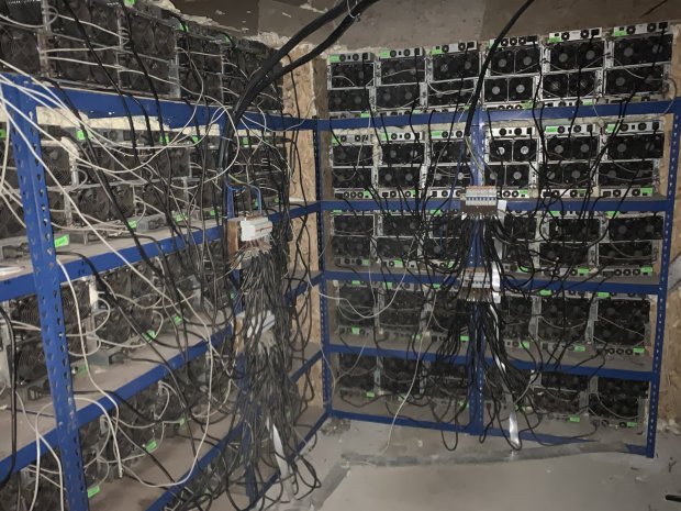 ЗАЛОВЕНА Е НАЙ-ГОЛЯМАТА КРАЖБА НА ТОК В ИСТОРИЯТА НА ЧЕЗ РАЗПРЕДЕЛЕНИЕ