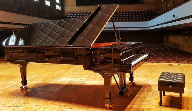 Нов роял ще радва публиката на Софийската филхармония в зала „България"