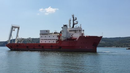 Първият военен научноизследователски кораб на България акостира в Пункт за базиране – Варна