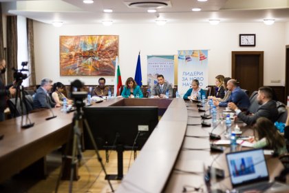 Устойчивото лидерство и възможностите за ново начало бяха дискутирани в Икономически университет – Варна