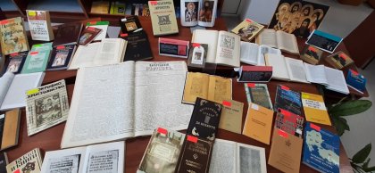 Библиотеката на ВСУ „Черноризец Храбър“ с изложба, посветена на разпространението на славянската писменост