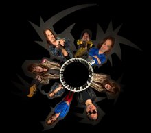 Десет години след официалното си създаване, група Casual Threesome е готова и с албум