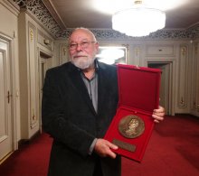 Владимир Зарев е новият носител на наградата за духовен принос на името на Иван Вазов