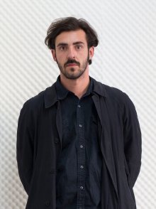 Германският художник от български произход Калас Либфрид представи първата си самостоятелна изложба у нас