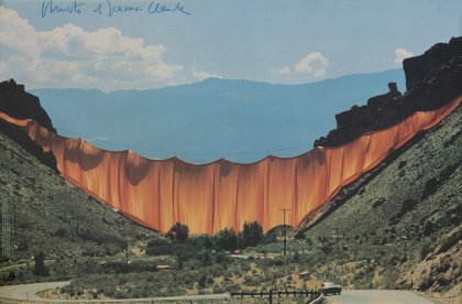 Три изложби в София представят творчеството на Кристо и Жан-Клод