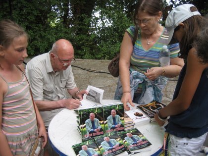 Конкурсът за лирика "Горчиво вино 2021" търси нови любовни шедьоври