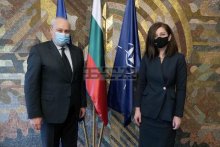 Bulgarian Foreign Minister Confers with Central European Initiative Secretary General