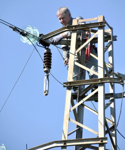 Енергийната борса отбеляза рекорд в търгуваните количества електрическа енергия на пазарен сегмент "Ден напред" Енергийната борса отбеляза рекорд в търгуваните количества електрическа енергия на пазарен сегмент "Ден напред"