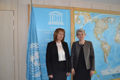 UNESCO Director-General Bokova Suggests Including Feast of Rose in Kazanluk in Representative List of Intangible Cultural Heritage
